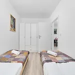 公寓 Drabika Balcony & Private Parking By Renters *