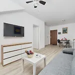 Drabika Balcony & Private Parking By Renters