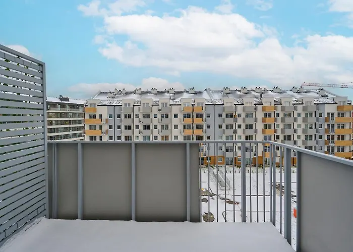 Drabika Balcony & Private Parking By Renters