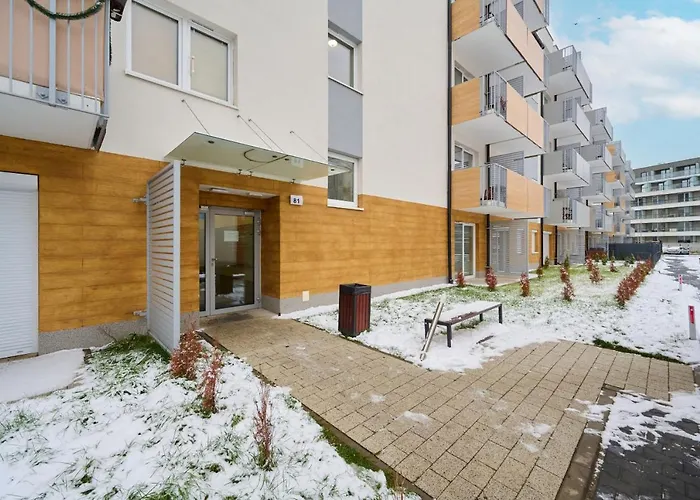 Drabika Balcony & Private Parking By Renters *